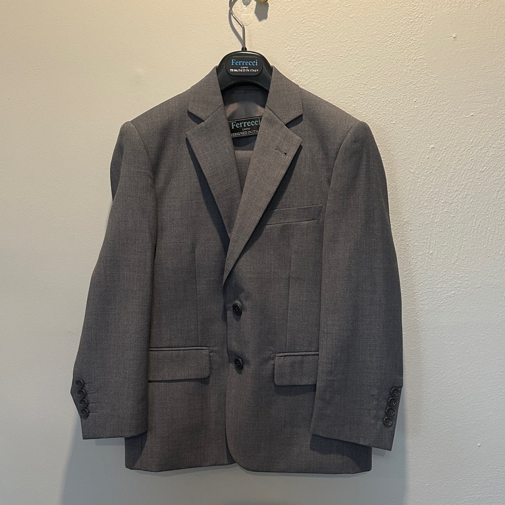 Ferrecci Men's Charcoal Gray Two-Button Suit Jacket